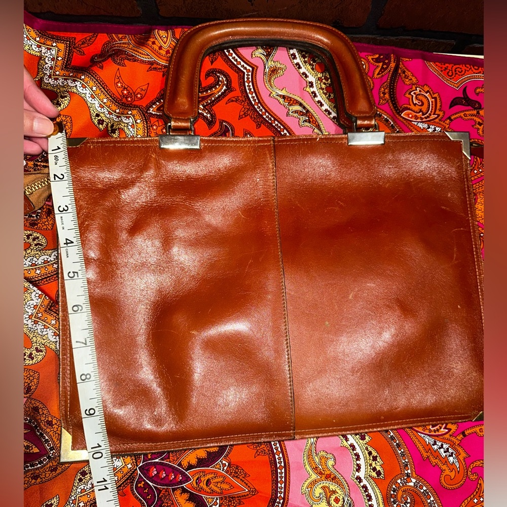 Classic Brown Leather Women's portfolio style bag - Picture 5 of 8